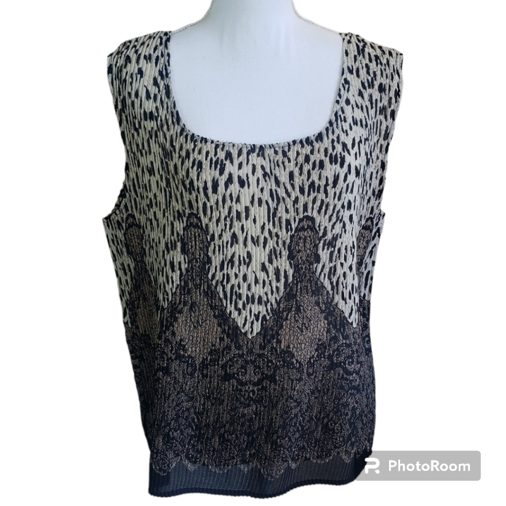 Sassy Doll Creations Women's Animal Print Pleated Blouse Size 3X Sleeveless